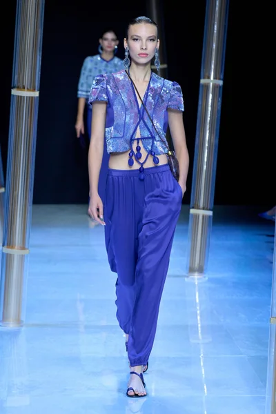 Look 30